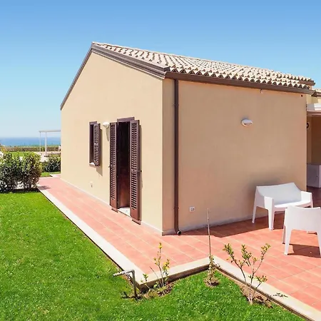 Front In Nyaraló Marina di Modica