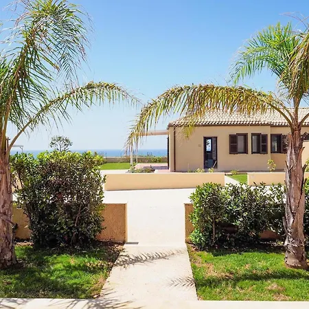 Front In Marina di Modica